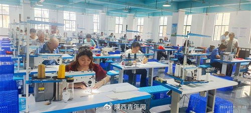 陕亮家园服装厂暨商洛学院国力集团博士专家工作站正式揭牌，艾森丝服饰开启产教融合新篇章