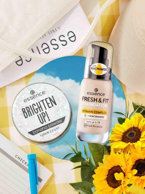 初手成妆，e起开玩 Essence艾森丝全新初生粉底液上市